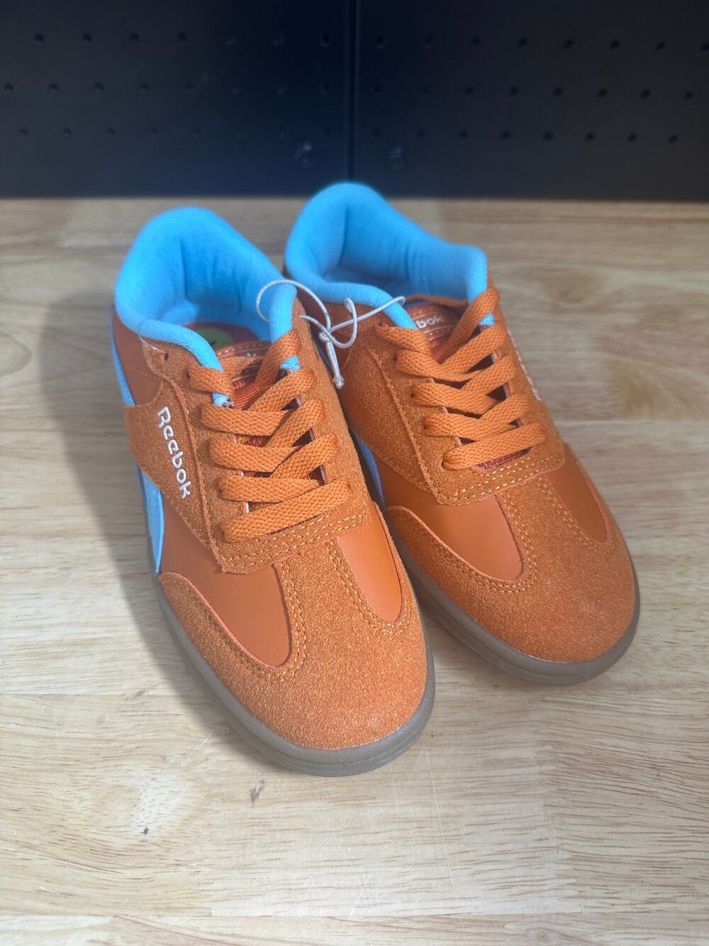 reebok smash edge size 1K orange